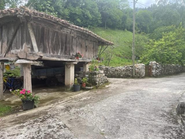 El Requexu De Rales Villa Rales  Exteriör bild